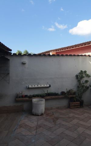 Casa à venda com 200m², 4 quartos e 5 vagasÁrea de Serviço