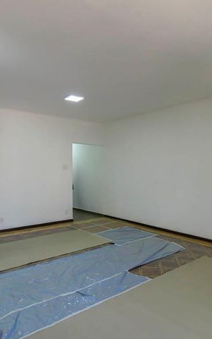 Casa à venda com 200m², 3 quartos e 4 vagas Casa à venda com 200m², 3 quartos e 4 vagasSala