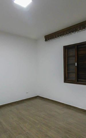 Casa à venda com 200m², 3 quartos e 4 vagas Casa à venda com 200m², 3 quartos e 4 vagasQuarto 1