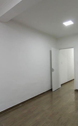 Casa à venda com 200m², 3 quartos e 4 vagas Casa à venda com 200m², 3 quartos e 4 vagasSuíte