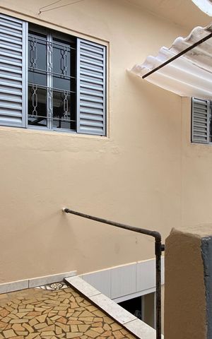 Casa à venda com 125m², 4 quartos e 2 vagas Casa à venda com 125m², 4 quartos e 2 vagasÁrea externa