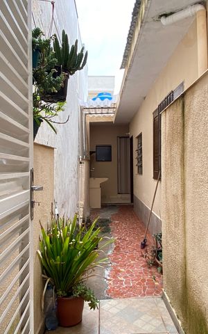Casa à venda com 125m², 4 quartos e 2 vagas Casa à venda com 125m², 4 quartos e 2 vagasÁrea externa