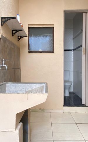 Casa à venda com 125m², 4 quartos e 2 vagas Casa à venda com 125m², 4 quartos e 2 vagasÁrea de Serviço