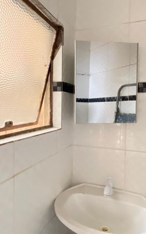 Casa à venda com 125m², 4 quartos e 2 vagas Casa à venda com 125m², 4 quartos e 2 vagasBanheiro de serviço