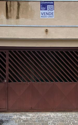 Casa à venda com 125m², 4 quartos e 2 vagas Casa à venda com 125m², 4 quartos e 2 vagasFachada - Placa