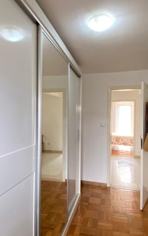Casa à venda com 125m², 4 quartos e 2 vagas Casa à venda com 125m², 4 quartos e 2 vagasQuarto 2