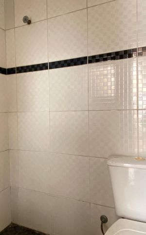 Casa à venda com 125m², 4 quartos e 2 vagas Casa à venda com 125m², 4 quartos e 2 vagasBanheiro de serviço