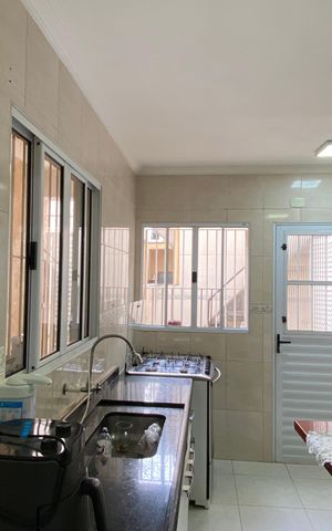 Casa à venda com 125m², 4 quartos e 2 vagas Casa à venda com 125m², 4 quartos e 2 vagasCozinha