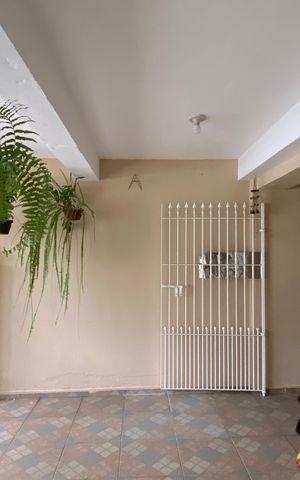 Casa à venda com 125m², 4 quartos e 2 vagas Casa à venda com 125m², 4 quartos e 2 vagasGaragem