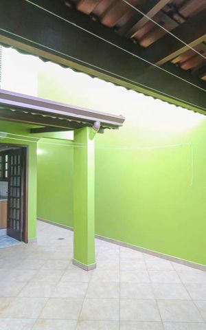 Casa à venda com 270m², 4 quartos e 6 vagas Casa à venda com 270m², 4 quartos e 6 vagasChurrasqueira