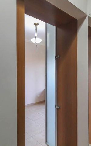 Casa à venda com 270m², 4 quartos e 6 vagas Casa à venda com 270m², 4 quartos e 6 vagasCloset da Suíte