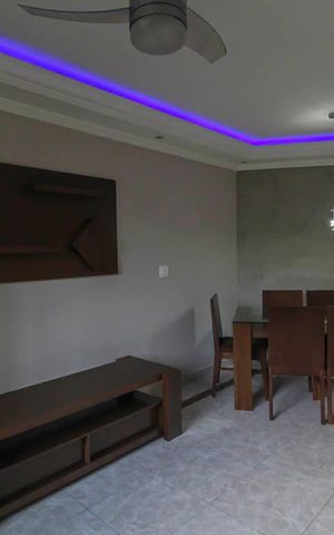 Casa à venda com 270m², 4 quartos e 6 vagas Casa à venda com 270m², 4 quartos e 6 vagasSala