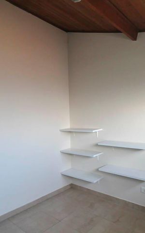 Casa à venda com 270m², 4 quartos e 6 vagas Casa à venda com 270m², 4 quartos e 6 vagasQuarto 2