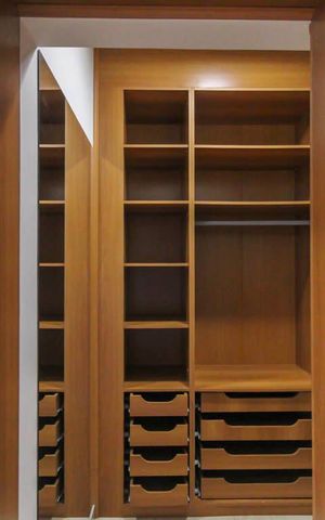 Casa à venda com 270m², 4 quartos e 6 vagas Casa à venda com 270m², 4 quartos e 6 vagasCloset da Suíte