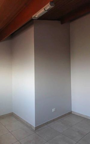 Casa à venda com 270m², 4 quartos e 6 vagas Casa à venda com 270m², 4 quartos e 6 vagasQuarto 3