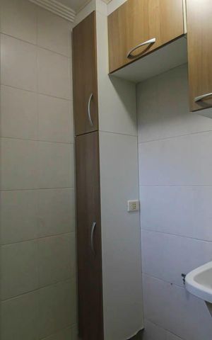 Casa à venda com 270m², 4 quartos e 6 vagas Casa à venda com 270m², 4 quartos e 6 vagasÁrea de Serviço