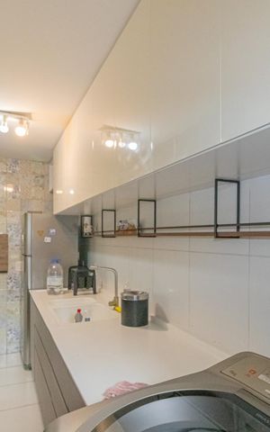 Apartamento à venda com 100m², 3 quartos e 1 vaga Apartamento à venda com 100m², 3 quartos e 1 vagaCozinha e Área de Serviço