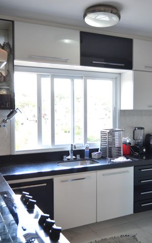 Casa para alugar com 390m², 3 quartos e 3 vagasCozinha