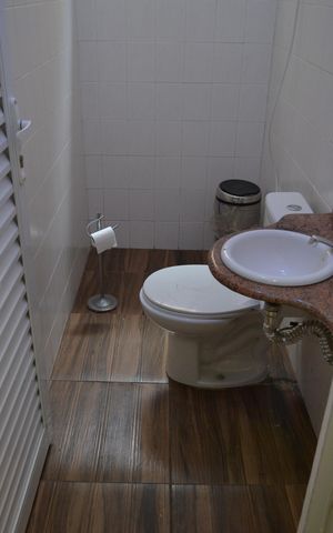 Casa para alugar com 390m², 3 quartos e 3 vagasBanheiro de serviço
