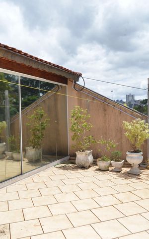 Casa para alugar com 390m², 3 quartos e 3 vagasÁrea Externa