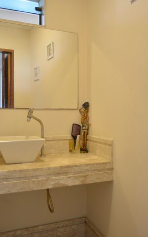 Casa para alugar com 390m², 3 quartos e 3 vagasLavabo
