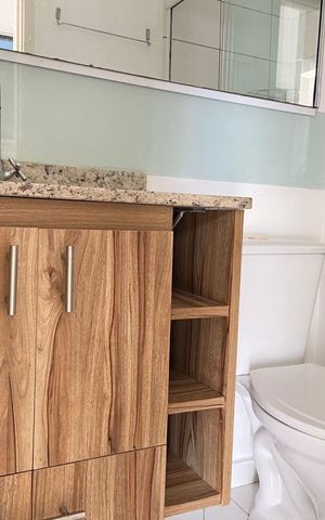 Apartamento à venda com 51m², 2 quartos e 1 vaga Apartamento à venda com 51m², 2 quartos e 1 vagaBanheiro social