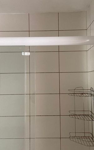 Apartamento à venda com 51m², 2 quartos e 1 vaga Apartamento à venda com 51m², 2 quartos e 1 vagaBanheiro social