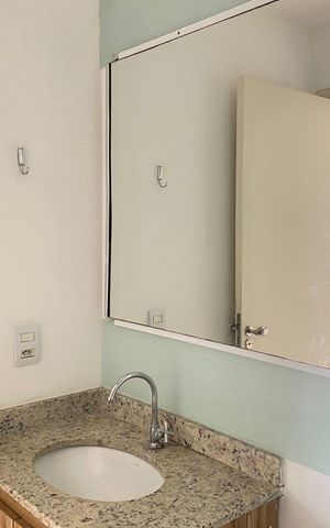 Apartamento à venda com 51m², 2 quartos e 1 vaga Apartamento à venda com 51m², 2 quartos e 1 vagaBanheiro social