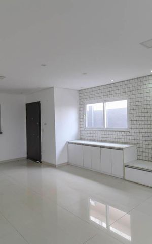 Casa à venda com 320m², 3 quartos e 4 vagas Casa à venda com 320m², 3 quartos e 4 vagasSala