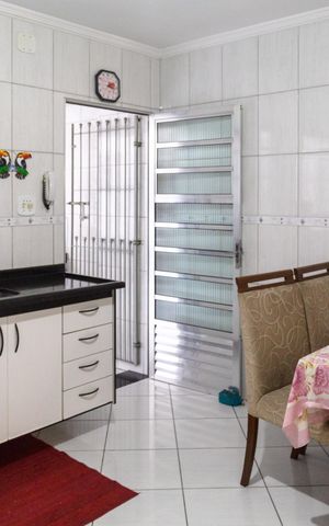 Casa à venda com 129m², 3 quartos e 2 vagasCozinha