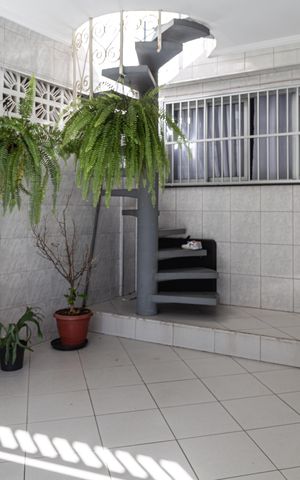 Casa à venda com 129m², 3 quartos e 2 vagasGaragem