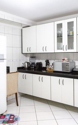 Casa à venda com 129m², 3 quartos e 2 vagasCozinha