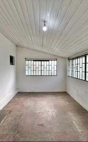 Casa à venda com 130m², 2 quartos e 1 vaga Casa à venda com 130m², 2 quartos e 1 vagaÁrea de Serviço