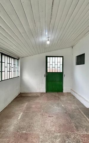 Casa à venda com 130m², 2 quartos e 1 vaga Casa à venda com 130m², 2 quartos e 1 vagaÁrea de Serviço