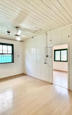 Casa à venda com 130m², 2 quartos e 1 vaga Casa à venda com 130m², 2 quartos e 1 vagaSala