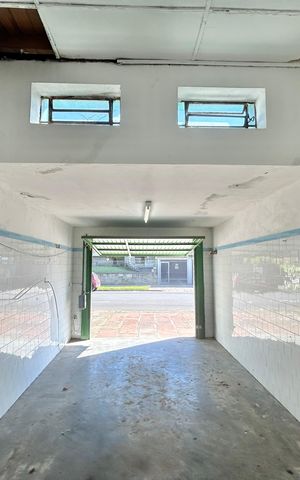 Casa à venda com 130m², 2 quartos e 1 vaga Casa à venda com 130m², 2 quartos e 1 vagaGaragem