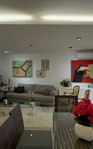 Casa à venda com 300m², 4 quartos e 3 vagas Casa à venda com 300m², 4 quartos e 3 vagasSala de Jantar