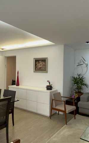 Casa à venda com 300m², 4 quartos e 3 vagas Casa à venda com 300m², 4 quartos e 3 vagasSala de Jantar