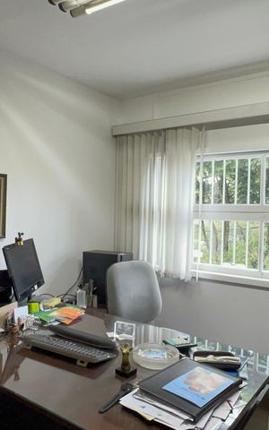 Casa à venda com 300m², 4 quartos e 3 vagas Casa à venda com 300m², 4 quartos e 3 vagasQuarto 3