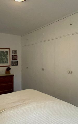Casa à venda com 300m², 4 quartos e 3 vagas Casa à venda com 300m², 4 quartos e 3 vagasSuíte 2