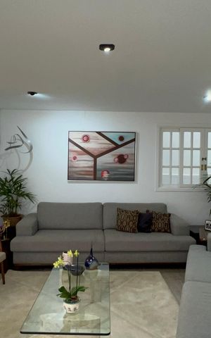 Casa à venda com 300m², 4 quartos e 3 vagas Casa à venda com 300m², 4 quartos e 3 vagasSala 2