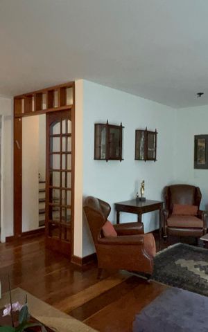 Casa à venda com 300m², 4 quartos e 3 vagas Casa à venda com 300m², 4 quartos e 3 vagasSala 1