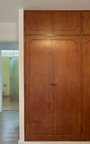 Casa à venda com 300m², 4 quartos e 3 vagas Casa à venda com 300m², 4 quartos e 3 vagasQuarto 2