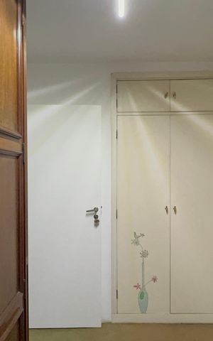 Casa à venda com 300m², 4 quartos e 3 vagas Casa à venda com 300m², 4 quartos e 3 vagasCloset da suíte 3
