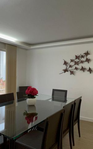 Casa à venda com 300m², 4 quartos e 3 vagas Casa à venda com 300m², 4 quartos e 3 vagasSala 2