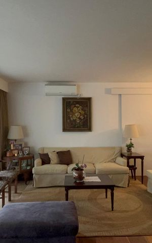 Casa à venda com 300m², 4 quartos e 3 vagas Casa à venda com 300m², 4 quartos e 3 vagasSala 1