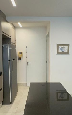 Casa à venda com 300m², 4 quartos e 3 vagas Casa à venda com 300m², 4 quartos e 3 vagasCozinha