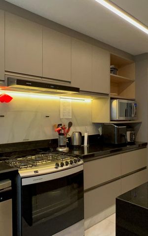 Casa à venda com 300m², 4 quartos e 3 vagas Casa à venda com 300m², 4 quartos e 3 vagasCozinha
