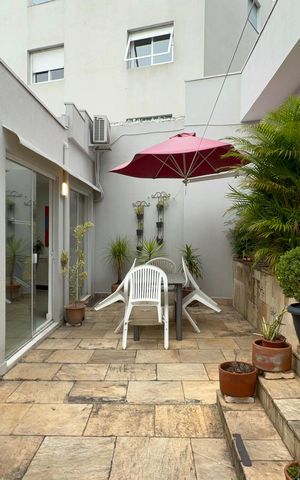Casa à venda com 300m², 4 quartos e 3 vagas Casa à venda com 300m², 4 quartos e 3 vagasQuintal