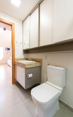 Casa para alugar com 112m², 2 quartos e 4 vagas Casa para alugar com 112m², 2 quartos e 4 vagasBanheiro